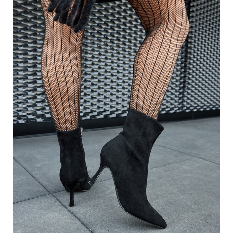 Bottines à talons bas noires Guimond 1