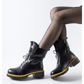 Bottes de travail noires avec décoration Elisabetta jaune le noir 1
