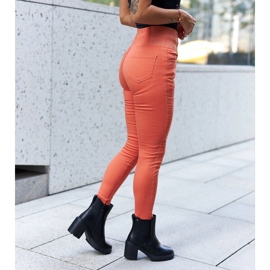 Bottines à talons hauts Caio classiques isolées noires 2