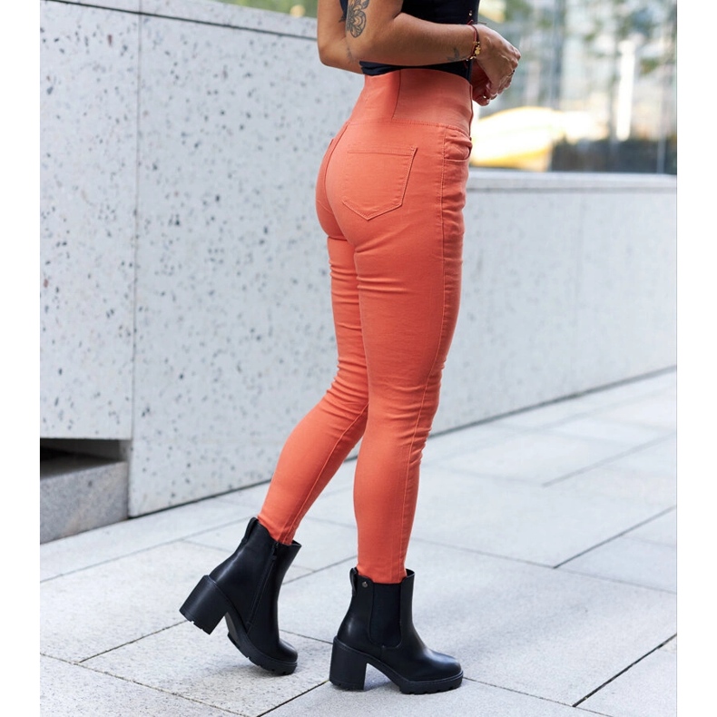 Bottines à talons hauts Caio classiques isolées noires 2