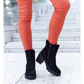 Bottines isolées noires en éco-daim par Caio 1