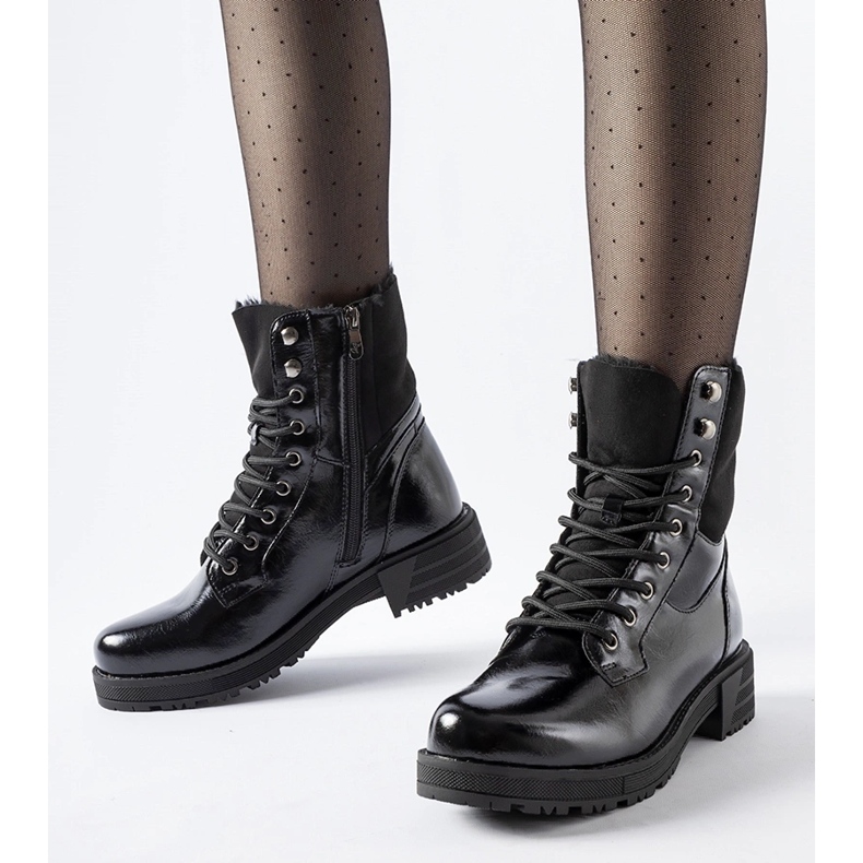 Bottes de travail isolées noires 1