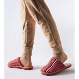 Chaussons rose foncé 1