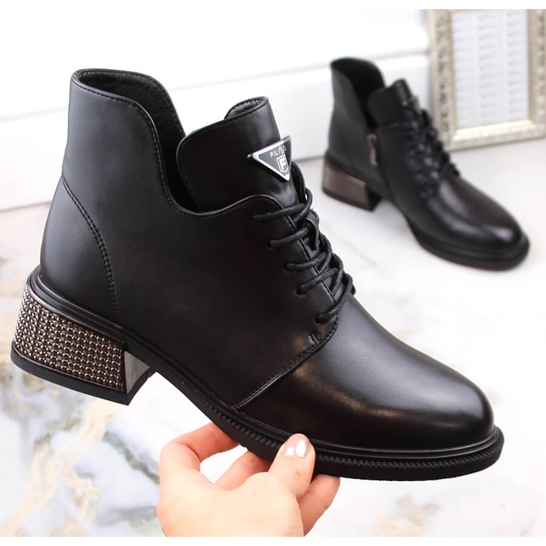 Bottines isolées noires pour femmes Filippo DBT4881 avec talon décoratif le noir 1