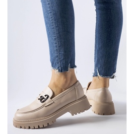 Mocassins classiques beiges avec boucle 2