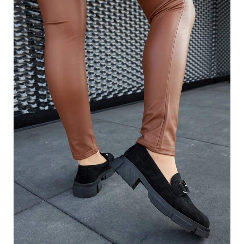 Mocassins massifs noirs à boucle 1