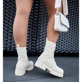 Bottines beiges à tige chaussette par Arlington 2