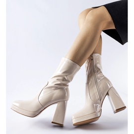 Bottines vernies beiges de Joalic 1