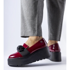 Chaussures vernies bordeaux sur la plateforme Edma rouge 1 Chaussures vernies bordeaux sur la plateforme Edma rouge 1