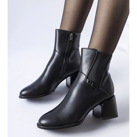 Bottines Collobiano isolées noires le noir 1