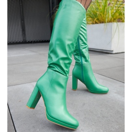 Bottes à talons hauts vertes par Strother 3