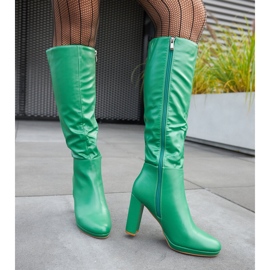 Bottes à talons hauts vertes par Strother 2