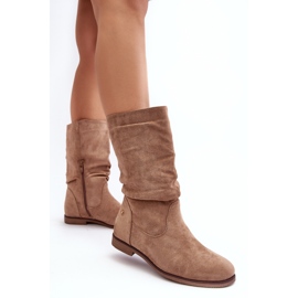 Bottes pour femmes beiges sur un talon plat avec une tige froncée Kotine 3