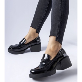Mocassins vernis noirs à talon Hobbs le noir 1