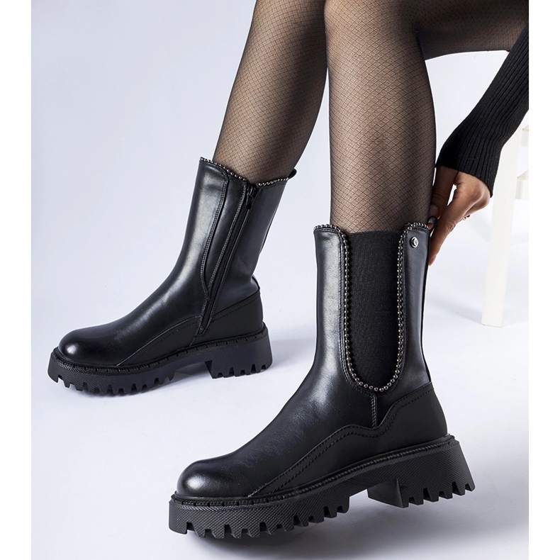 Bottines Donigala isolées noires le noir 1