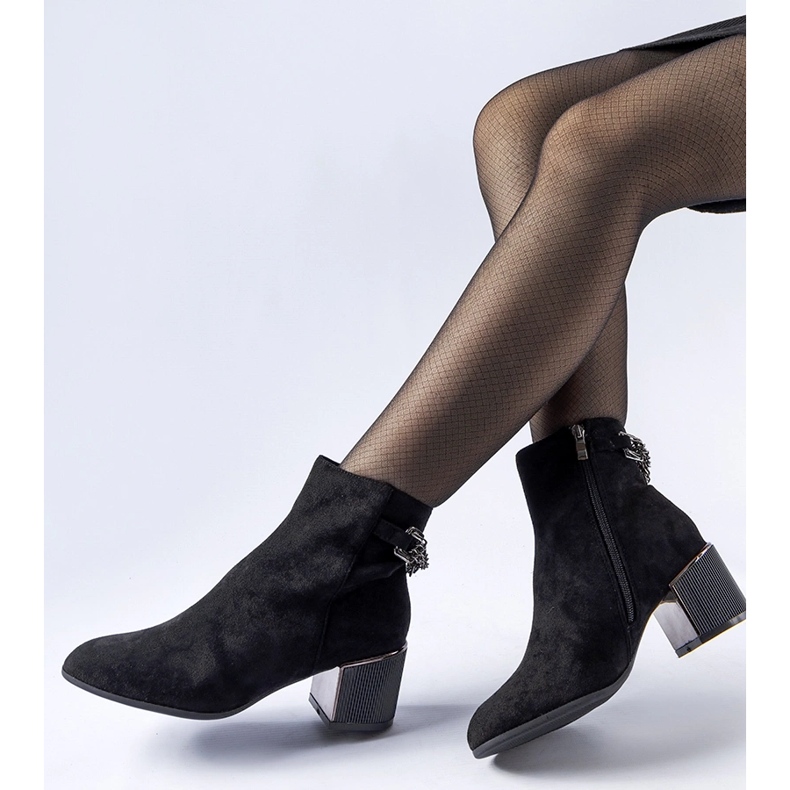 Bottines noires avec chaîne en éco-daim Fenughedu 1