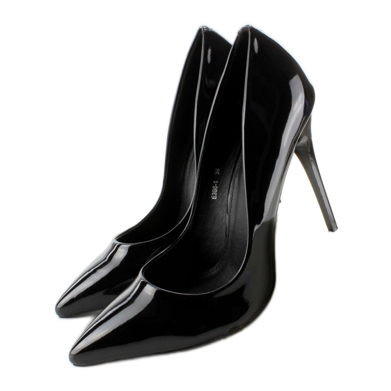 Vernis uni E396 Clous noirs le noir 1