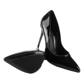 Vernis uni E396 Clous noirs le noir 4