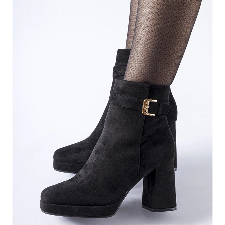 Bottines à talons hauts Caio classiques isolées noires le noir 1