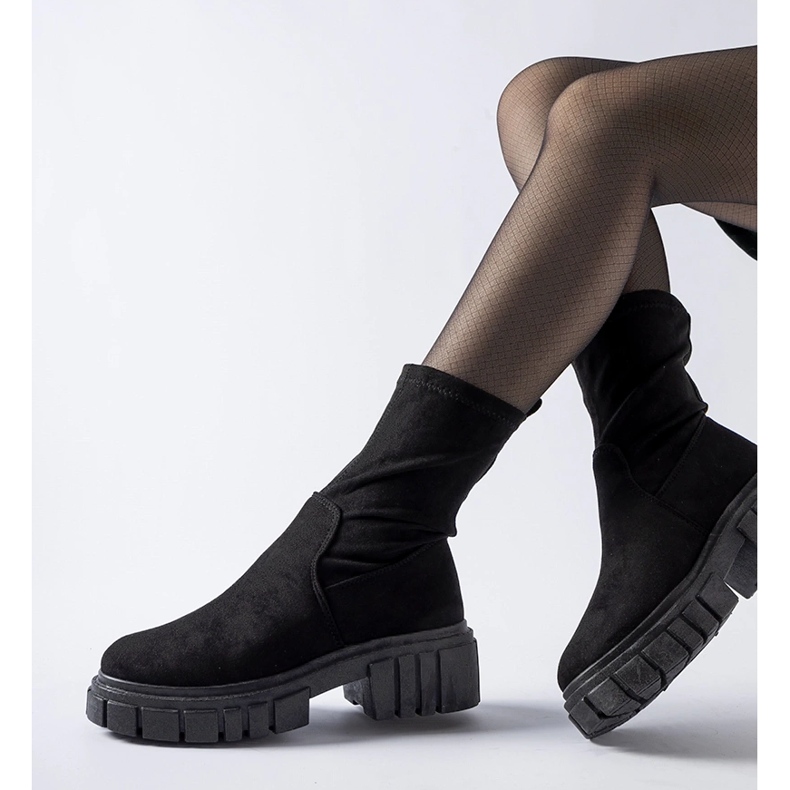 Bottines à enfiler en éco-daim Montefusco noires 1