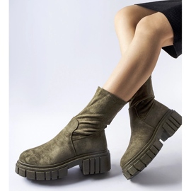 Bottines à enfiler en éco-daim Montefusco vertes 1