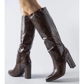 Bottines marron avec embossage Facino sur le talon brun 1 Bottines marron avec embossage Facino sur le talon brun 1