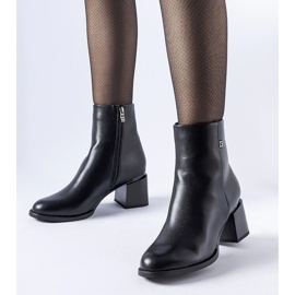 Bottines à talons hauts Fleurette isolées noires le noir 1