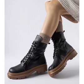 Baskets noires à semelle Quennie colorée 1