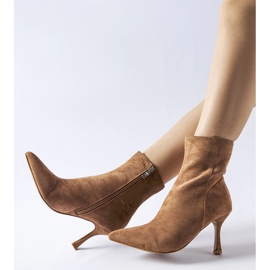 Bottines marron à talons bas de Guimond brun 1