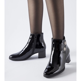 Bottines vernies noires à talon bas par Guido le noir 1