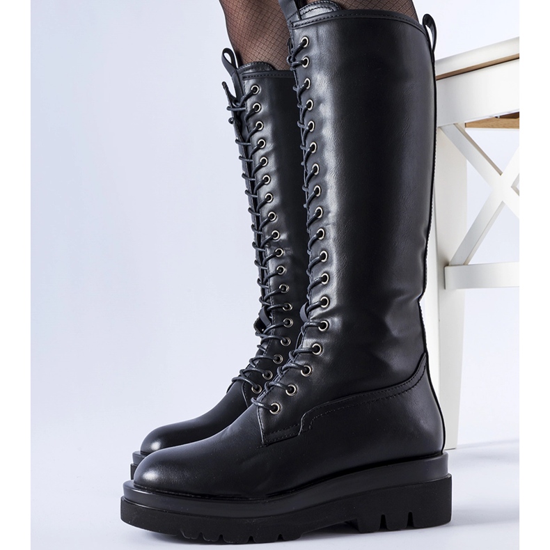 Travailleurs noirs de Padernello à longue isolation 2