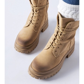 Bottines beiges à bout usé de Vadnais 1