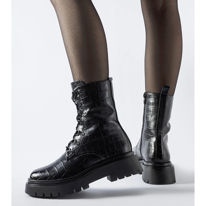 Bottes Cressac isolées vernies noires 1