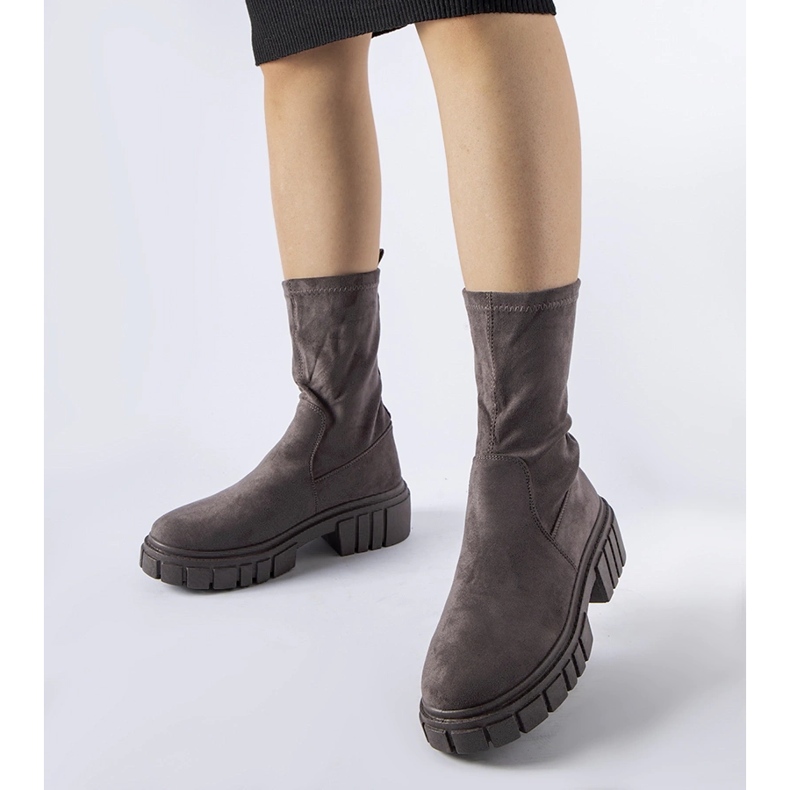 Bottines à enfiler en éco-daim Montefusco grises 1