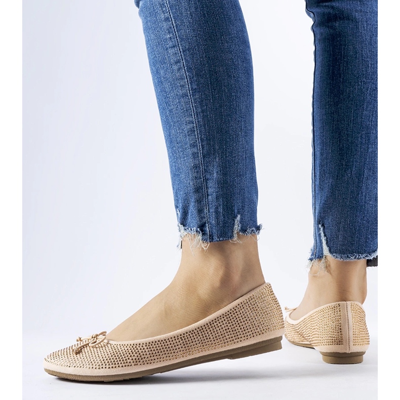 Ballerines beiges ornées de zircons Hulotais 1