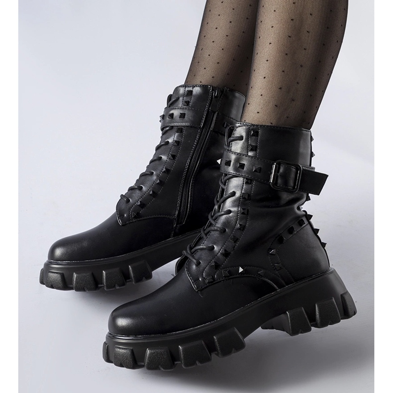 Bottes de travail noires ornées de clous Chamberlain 1