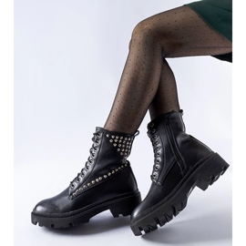 Bottes de travail noires ornées de clous Bobbitt le noir 1