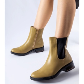 Bottines Bagnoro classiques isolées olive vert 2
