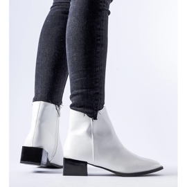 Bottines isolées blanches à talon carré Boris 1
