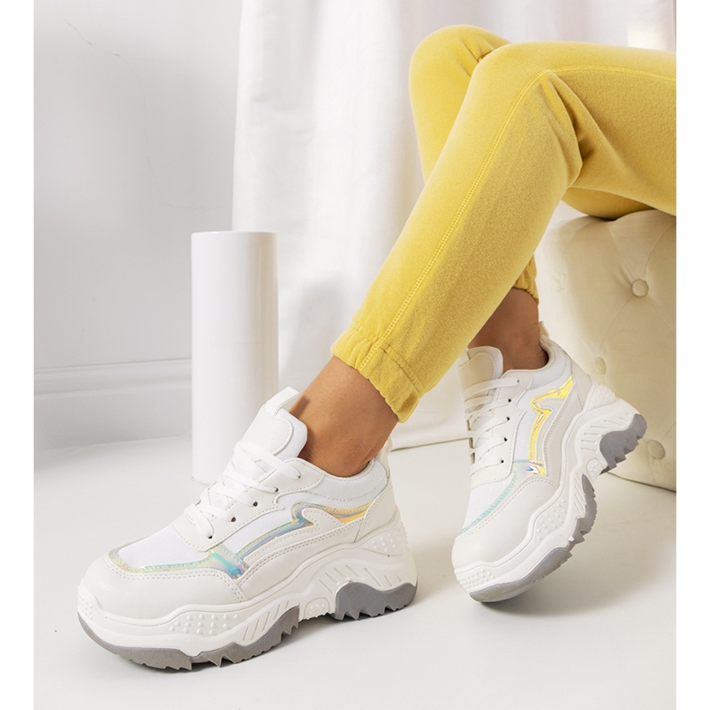 Baskets Gossett beiges blanc 1