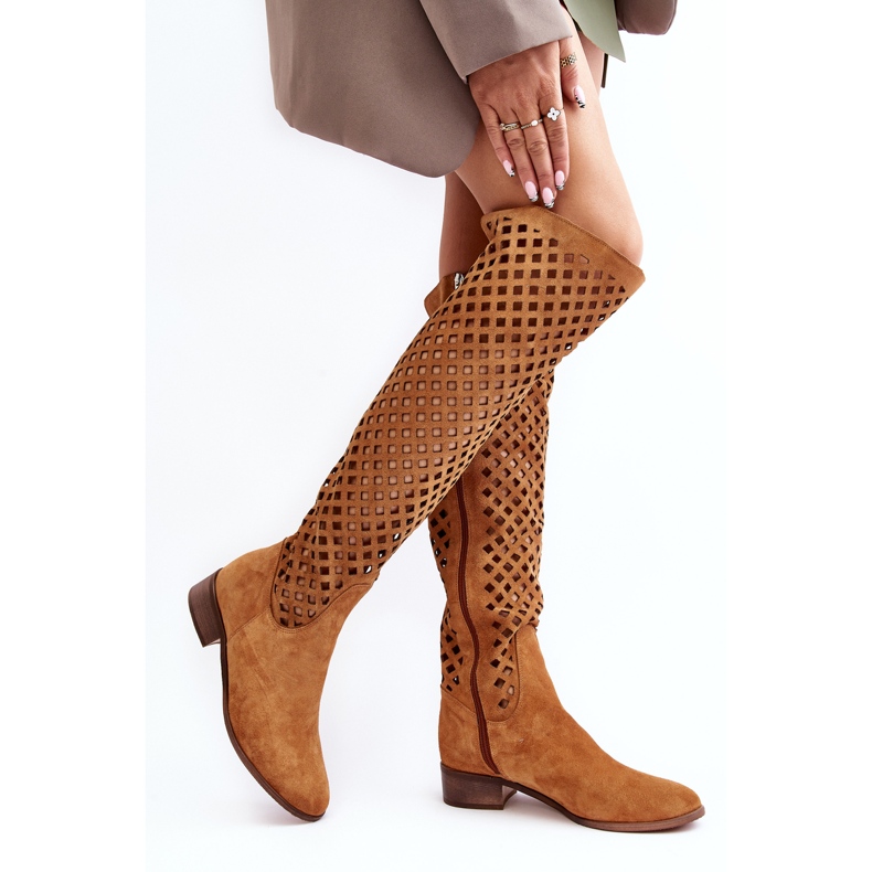 Boots Arinna en daim camel à motif ajouré brun 2