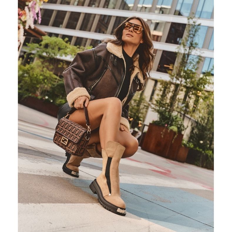 Bottines Plates Isolées En Daim Beige Palimra 1