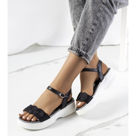 Sandales noires sur la plateforme Nandy le noir 1