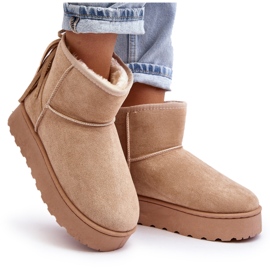 Bottes de neige pour femmes sur une plate-forme massive avec des beige frangés 5