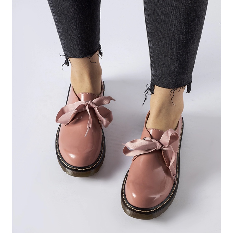 Chaussures roses avec un nœud décoratif de Rodriguez 1