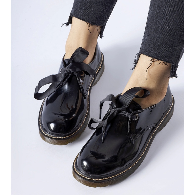 Chaussures vernies noires avec nœud Rodriguez 1