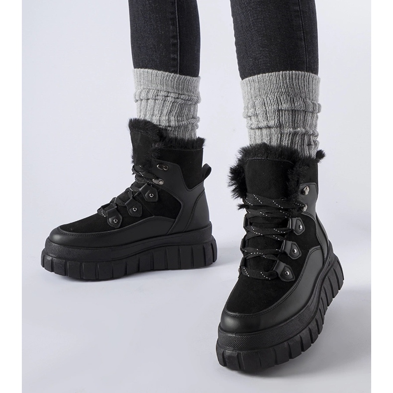 Bottines noires à semelle massive Cervantes le noir 1