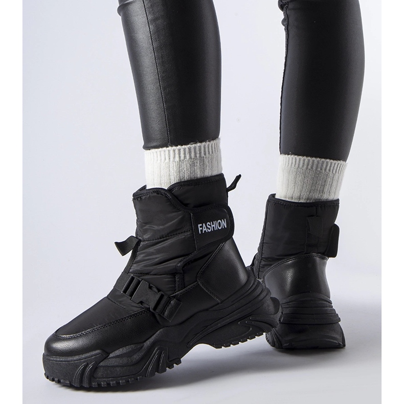 Bottes de neige isolées Mernicco noires avec Velcro le noir 1