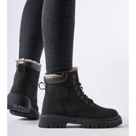 Bottines Medole isolées noires 1