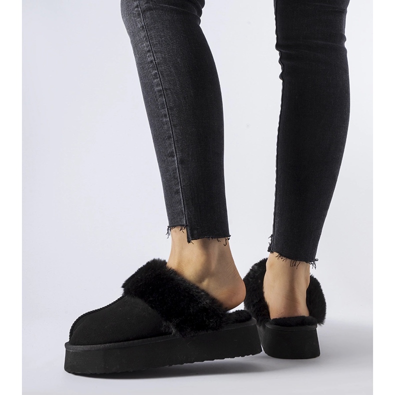 Chaussons isolés noirs avec fourrure Andonno le noir 1